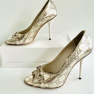 Gucci champagne metallic Guccissima heels 38